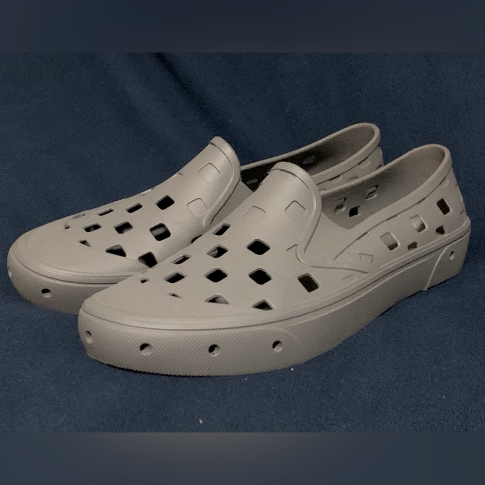 Vans trek TRK slip on grey
